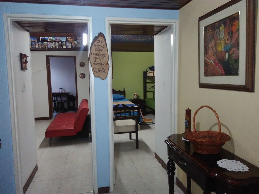 Como En Casa! Restaurante Y Hostal Bogota Bagian luar foto